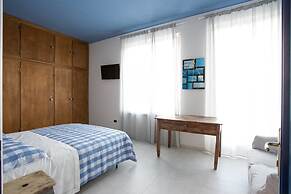 Boulevard 900 - Comfort and Style - Entire Structure 12 Beds