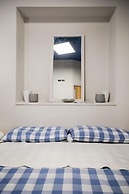 Boulevard 900 - Comfort and Style - Entire Structure 12 Beds