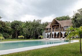 Seclusive & Relaxing villa in the jungle of Xpu-Ha by Happy Address