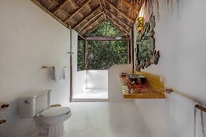 Seclusive & Relaxing villa in the jungle of Xpu-Ha by Happy Address