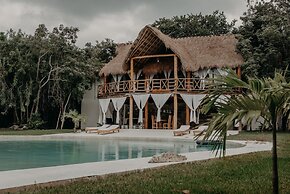 Seclusive & Relaxing villa in the jungle of Xpu-Ha by Happy Address