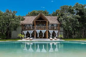 Seclusive & Relaxing villa in the jungle of Xpu-Ha by Happy Address