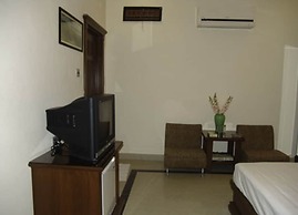 Raj One Hotel