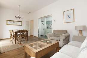 Akira Flats Roger de Flor Chic apartment