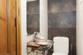 Akira Flats Roger de Flor Chic apartment