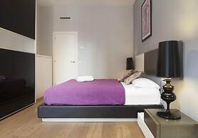 Akira Flats Roger de Flor Chic apartment