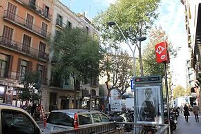 Akira Flats Roger de Flor Chic apartment