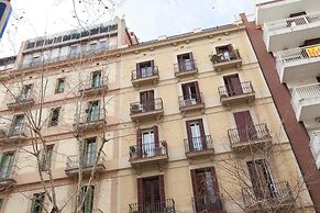 Akira Flats Roger de Flor Chic apartment