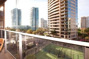 Akira Flats Diagonal Mar