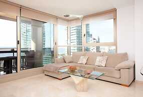 Akira Flats Diagonal Mar