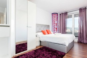 Akira Flats Fira Gran Via Barcelona