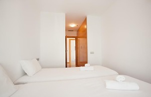 Akira Flats Fira Gran Via Barcelona