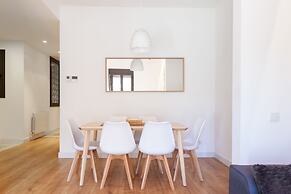 Akira Flats Urgell Apartment