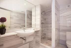 Akira Flats Llum 7th floor