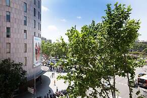 Akira Flats Plaza Catalunya