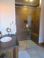 Redwood Valley B & B