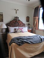 Redwood Valley B & B
