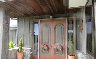 Redwood Valley B & B