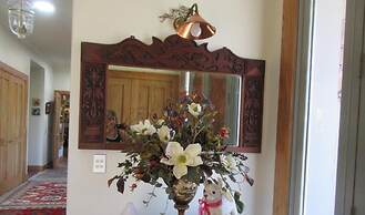 Redwood Valley B & B