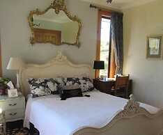 Redwood Valley B & B