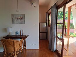 Laura's Guest House Samui