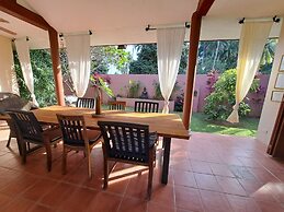 Laura's Guest House Samui