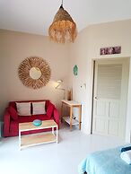 Laura's Guest House Samui