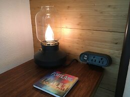 The Alberta Petite Hotel