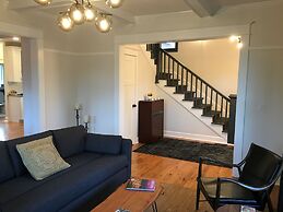 The Alberta Petite Hotel