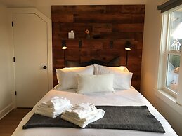 The Alberta Petite Hotel