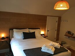 The Alberta Petite Hotel