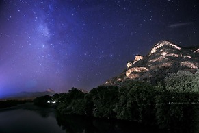 Wuyishan Old Street Hill Lodge