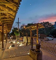 Wuyishan Old Street Hill Lodge