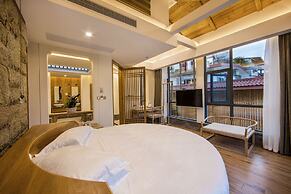 Wuyishan Old Street Hill Lodge