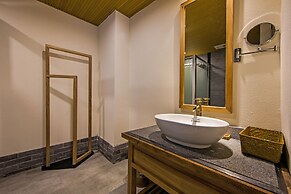 Wuyishan Old Street Hill Lodge