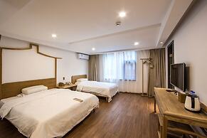 Wuyishan Old Street Hill Lodge