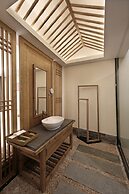 Wuyishan Old Street Hill Lodge