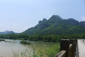Wuyishan Old Street Hill Lodge