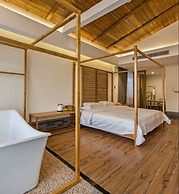 Wuyishan Old Street Hill Lodge