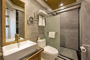 Wuyishan Old Street Hill Lodge