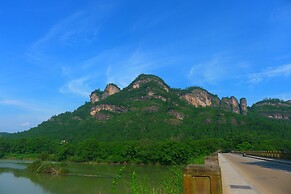 Wuyishan Old Street Hill Lodge