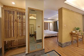 Wuyishan Old Street Hill Lodge