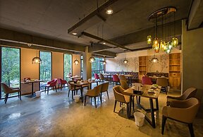 Wuyishan Old Street Hill Lodge