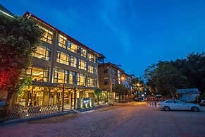 Wuyishan Old Street Hill Lodge