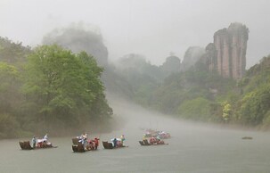 Wuyishan Old Street Hill Lodge