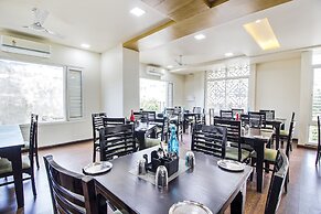 FabHotel The Royal CM Plaza