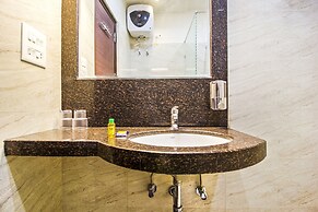 FabHotel The Royal CM Plaza