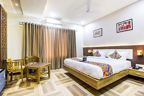 FabHotel The Royal CM Plaza