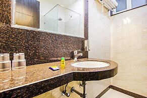 FabHotel The Royal CM Plaza