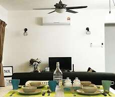 Desa Kiara Cozy Condo by SYNC